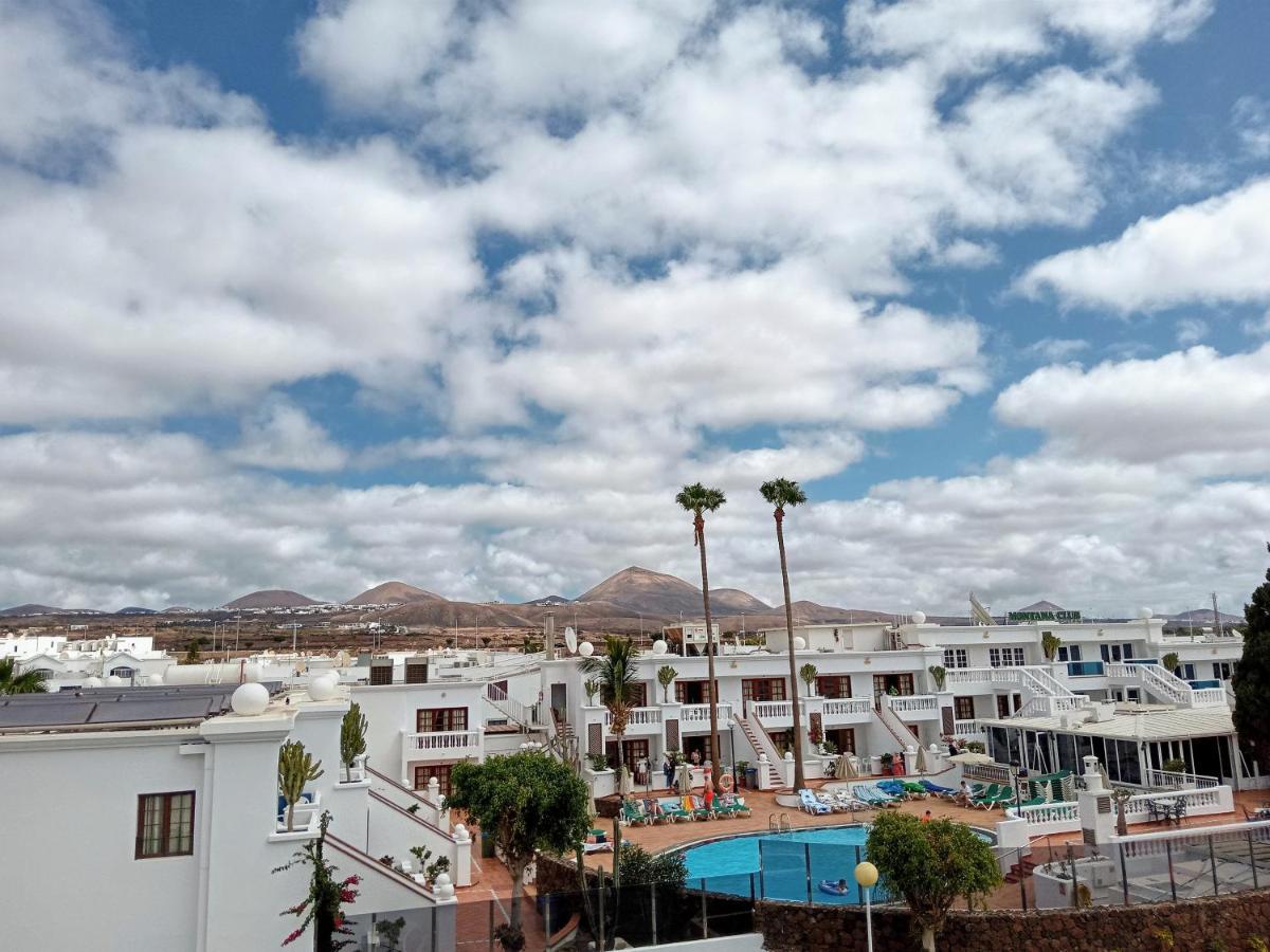 Aguazul - A Pie De Piscina Y Vistas Al Mar Apartman Puerto del Carmen  Kültér fotó